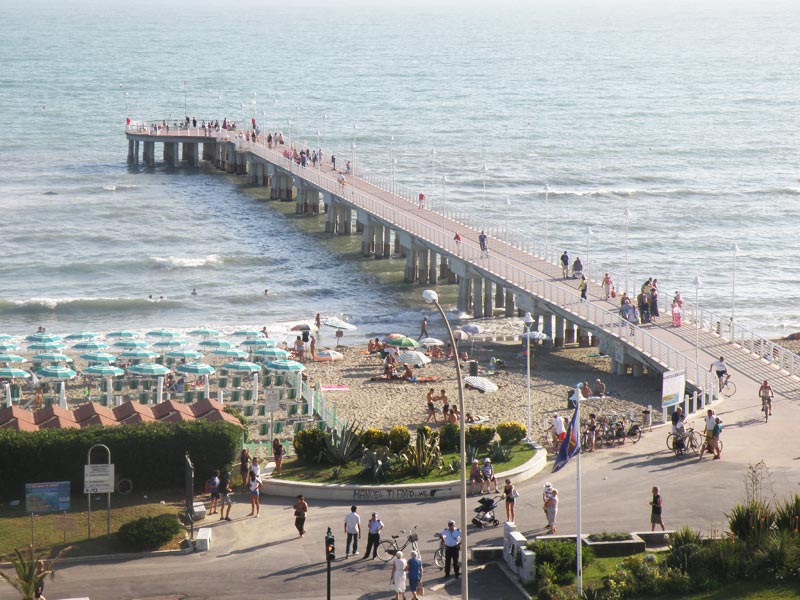 Marina di Massa © Futuro Internet srl